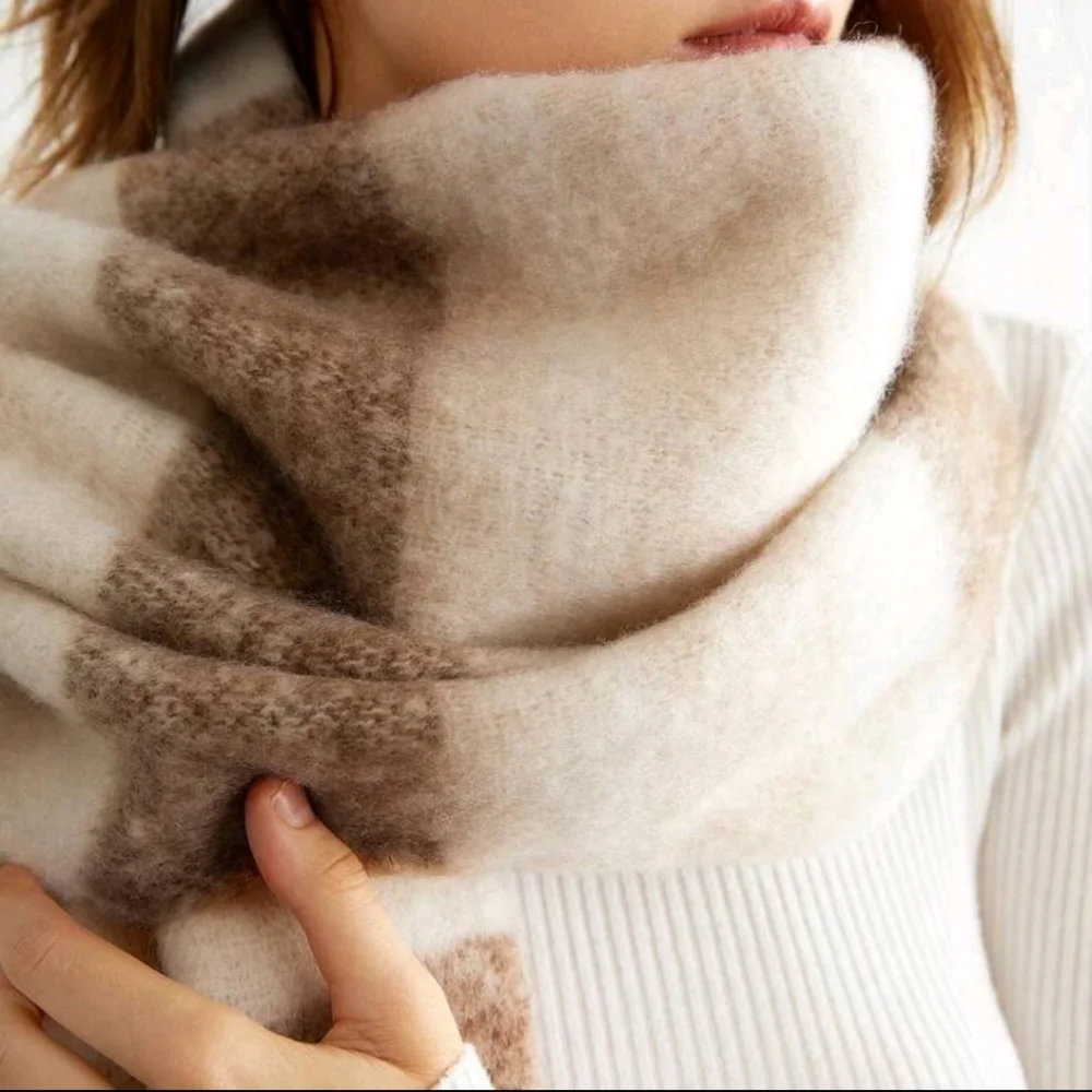 SHEIN Fringe Knit Scarf